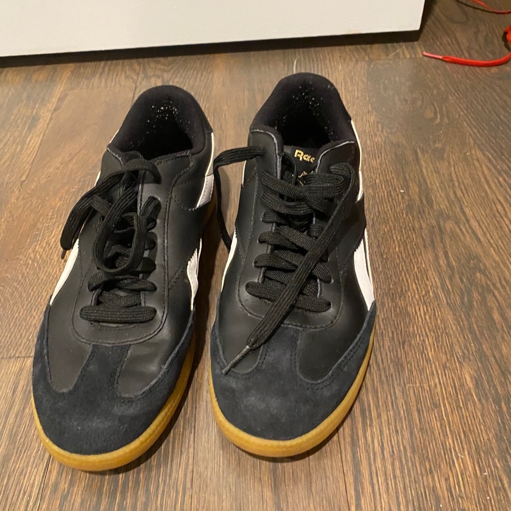 Reebok gum sole black turfs